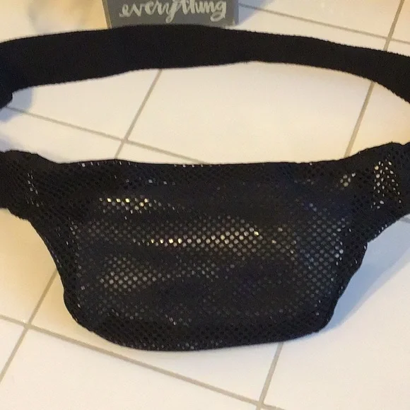 ‘Forever 21’ Black Mesh Fannypack/Sling Bag (#4) - Picture 4 of 5